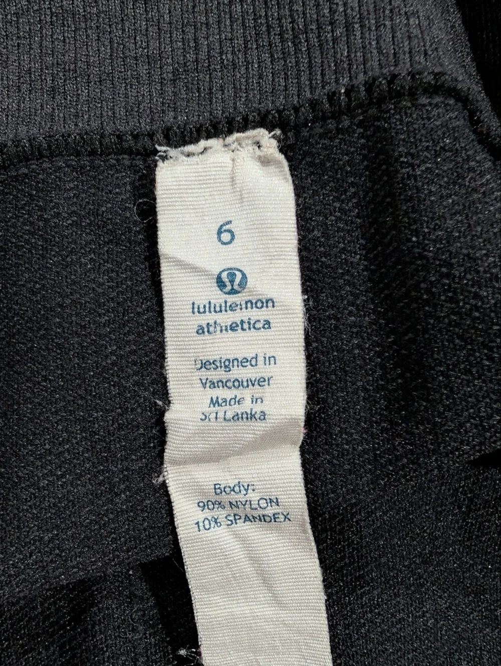 Lululemon Ebb to Flow Ruched Crops Black Size 6 Seamless Leggings - Picture 3 of 5